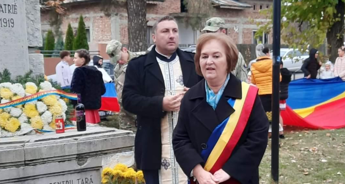 La Nucet, cu mic, cu mare, au sărbătorit în avans Ziua Națională a României cu tradiționalul Marș al Tricolorului 
