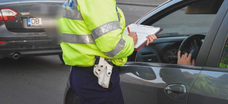 Dâmbovița: 99 de sancţiuni contravenţionale și 10 permise de conducere reținute, într-o singură zi