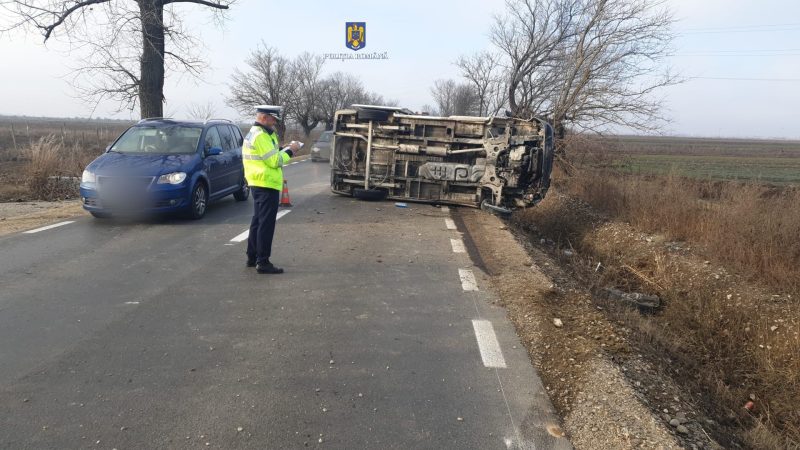 S-a răsturnat cu mașina pe DJ 71- comuna Comișani
