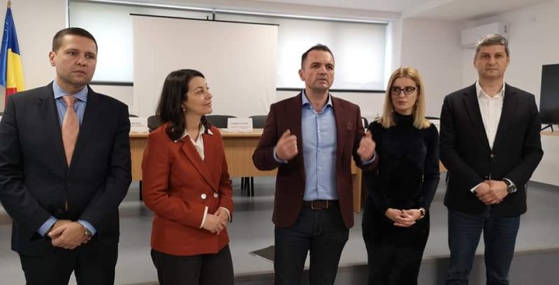 Finalul de an aduce două noi investiții în infrastructura educațională târgovișteană!