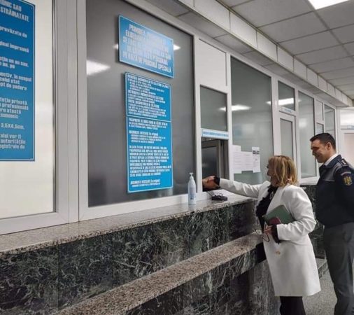 La ghişeele Serviciului Pașapoarte Dâmbovița, în anul 2022, au fost eliberate 29.306 de paşapoarte