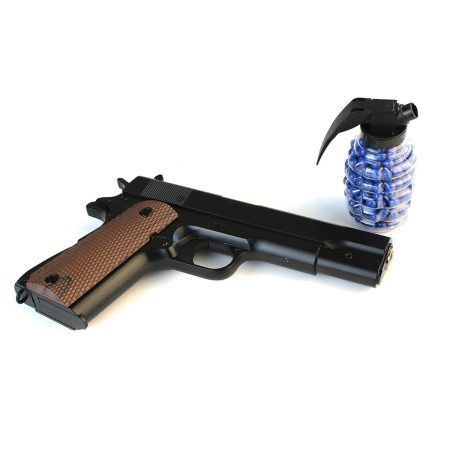Cu un pistol de jucărie, a creat panică în trafic, joaca a costat scump