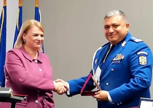Prefectul Claudia Gilia: Col. Matei Viorel a lăsat o moștenire de neprețuit tinerei generații de jandarmi: respectul față de lege, dragostea de țară și sprijinul acordat oamenilor la nevoie