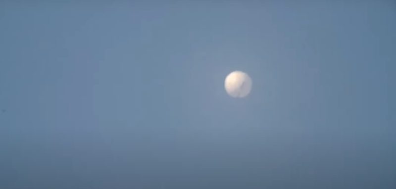 ALERTĂ: Sistemul de supraveghere aeriană al Forțelor Aeriene Române a detectat marți, 14 februarie, în jurul orei 12.30, o țintă aeriană de dimensiuni mici, având caracteristicile de evoluție asemănătoare unui balon meteorologic