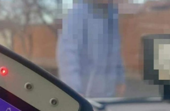 TURMENTAȚI DE ALCOOL și FĂRĂ PERMIS au plecat la plimbare cu mașinile pe șoselele din Dâmbovița