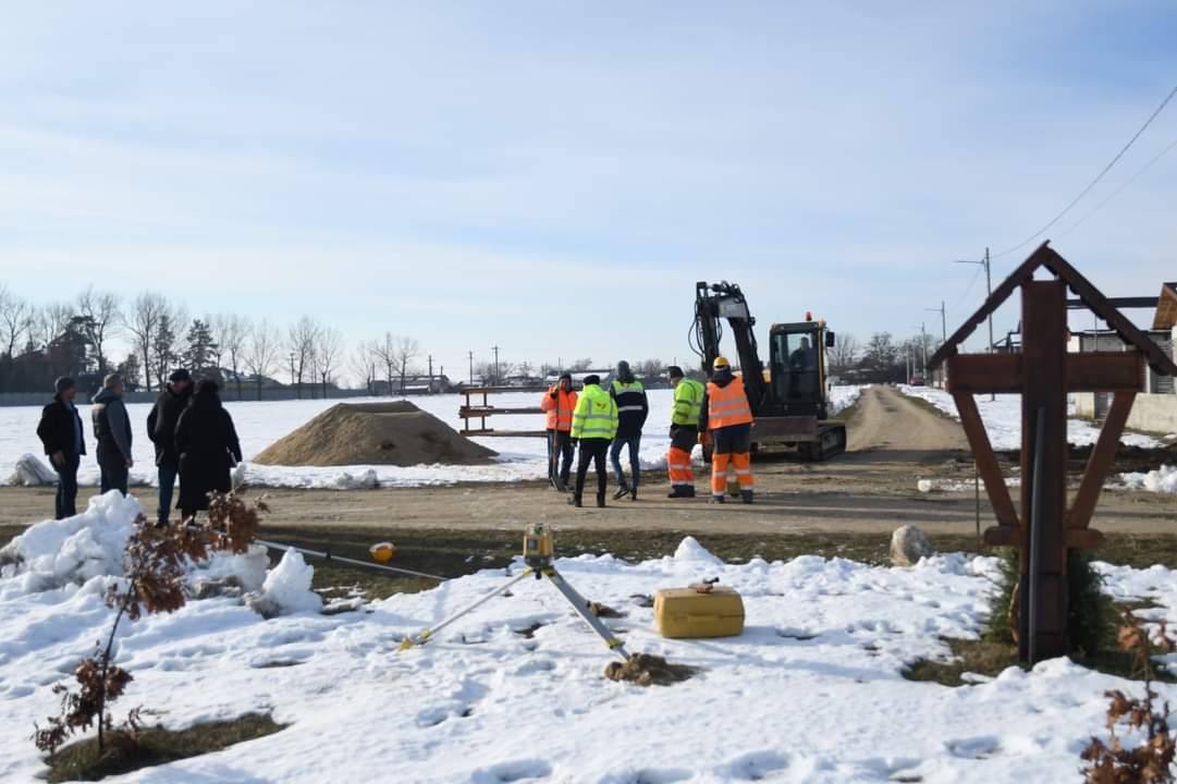 Au început și  lucrările la rețeaua  de canalizare  în Ghimpați, Colacu, Săbiești, Bălănești și Stănești 