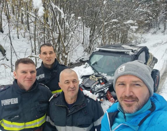 BĂTRÂNA, un sat uitat de lume, dar NU și de SALVATORI