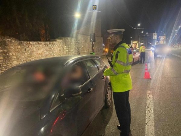Polițiștii dâmbovițeni nu iartă niciun șofer, fac testări în masă cu aparatul etilotest sau DrugTest