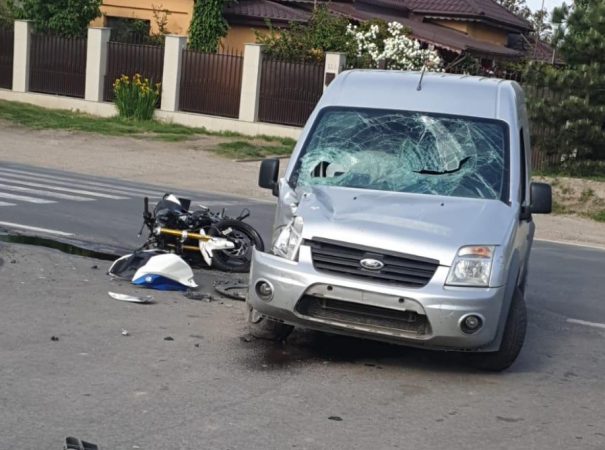 Accident grav pe DN 1 A Butimanu, coliziune între un autoturism și o motocicletă