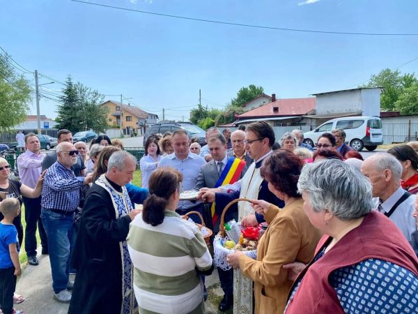 La Răzvad, autoritățile au marcat cum se cuvine Înălțarea Domnului și Ziua Eroilor