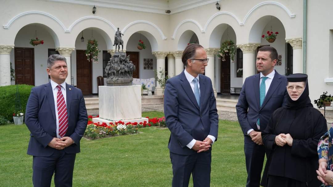 Vizita Excelenței Sale Dr. Peer Gebauer, Ambasadorul Republicii Federale Germania în România, în județul Dâmbovița