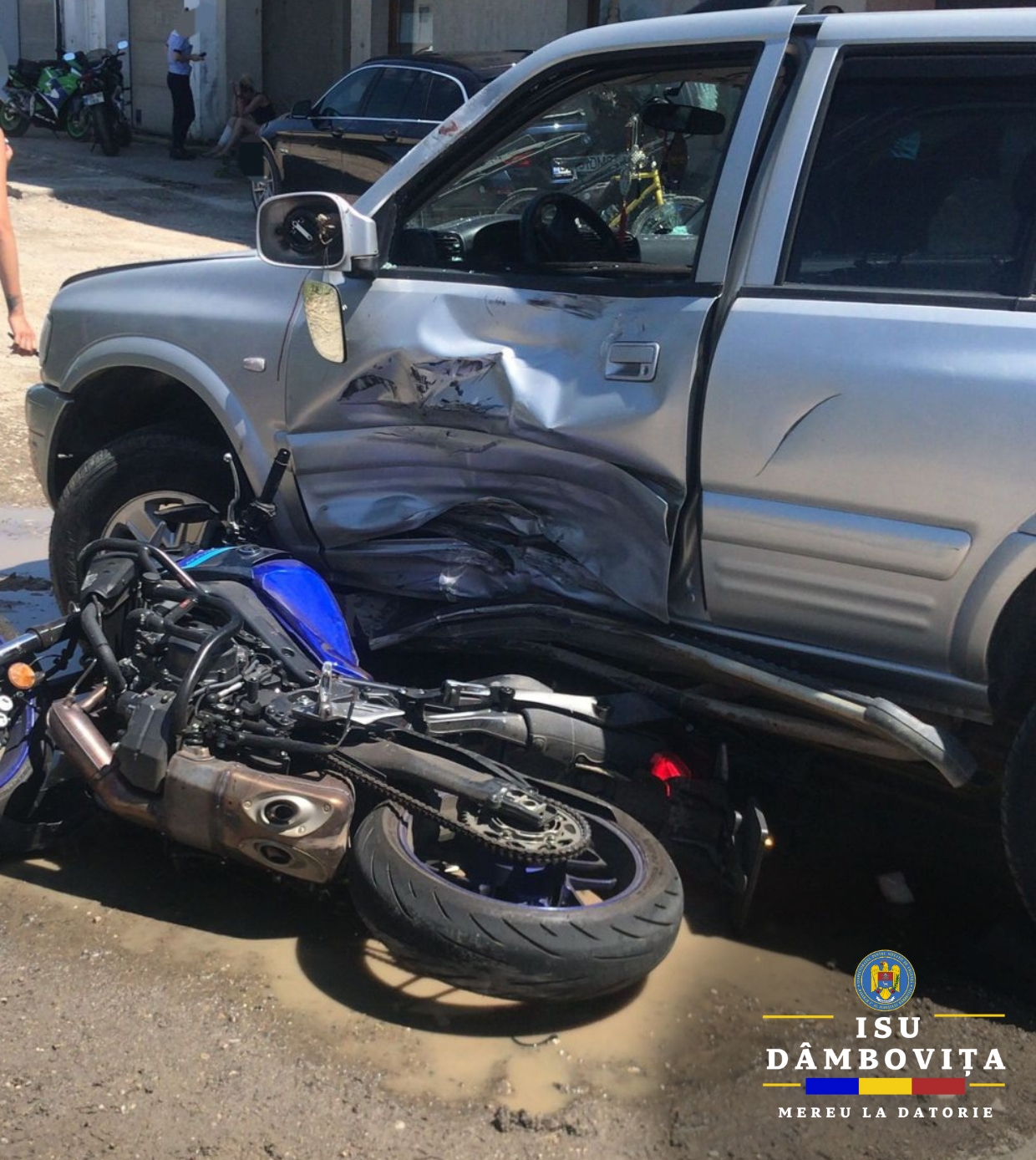 Coliziune între un autoturism și o motocicletă, intervine și elicopterul SMURD