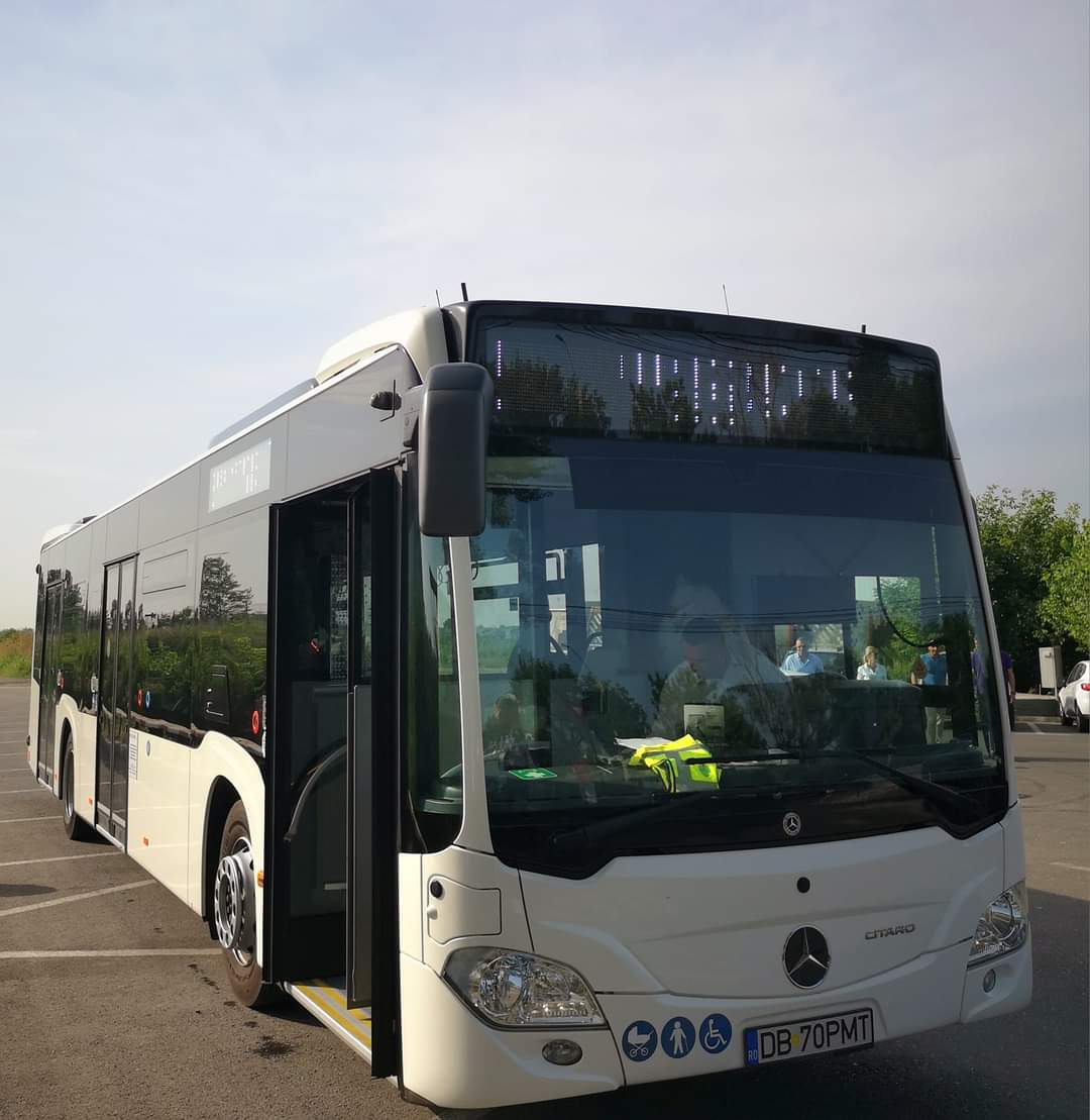 Veste bună! Începând cu luna august, noile autobuze Mercedes achiziționate de Primăria Târgoviște, vor fi utilizate și pentru transportul din afara municipiului, în zona periurbană