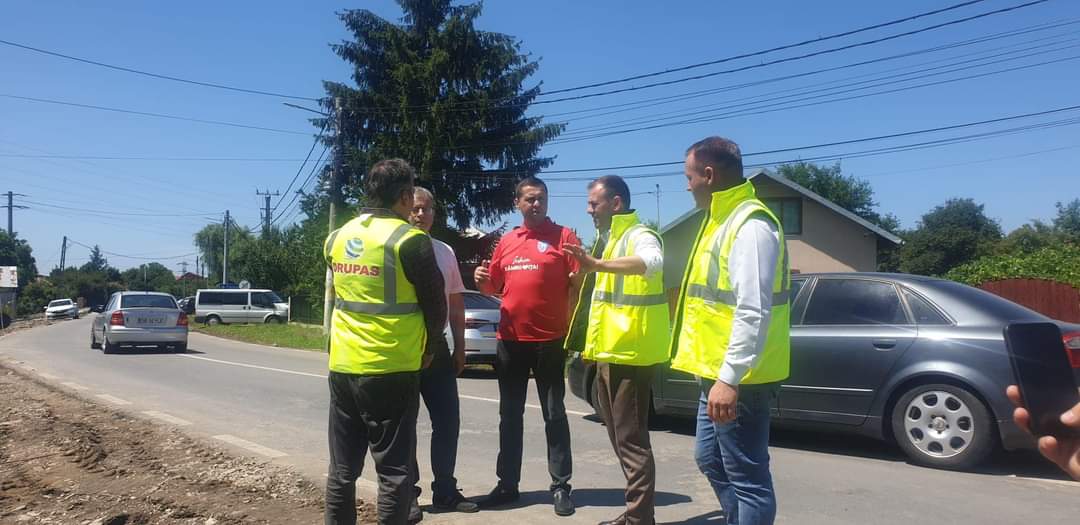 Se lucrează pe șantierele din comunele Răzvad, I.L.Caragiale și Ocnița, președintele CJ Dâmbovița, Corneliu Ștefan a făcut o vizită în teren