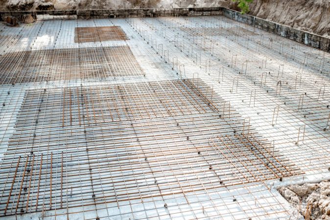Inovații în construcții: Cum tehnologia betonului revoluționează industria