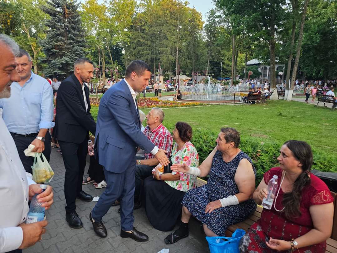 Echipa PSD Dâmbovița a fost în mijlocul cetățenilor din Găești care au sărbătorit ziua orașului