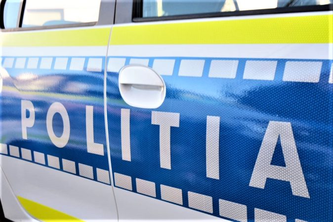 Tânăr de 19 ani, reținut după ce a fost prins în flagrant că o șantaja pe fosta iubită