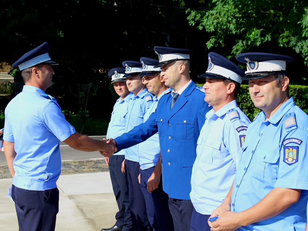 Ieri, la data de 1 august, a avut loc o adunare festivă în cadrul căreia 36 de jandarmi de la Inspectoratul de Jandarmi Județean