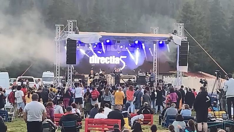 A doua seară a Festivalului Peștera-Padina, seară rock cu Direcţia 5. VIDEO