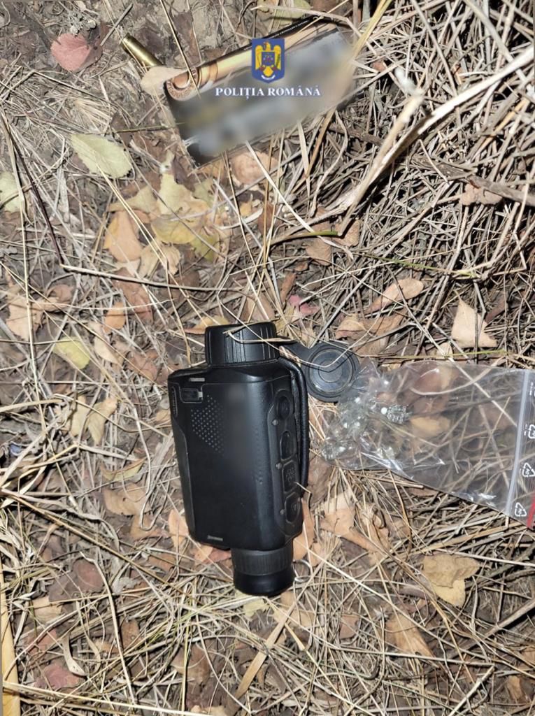 În miezul nopții, polițiștii dâmbovițeni au prins doi braconieri pe un câmp  din Corbii Mari