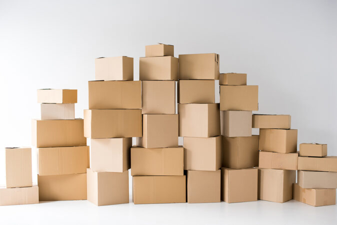 Top greșeli pe care să nu le faci atunci când alegi ambalaje de carton pentru produsele tale