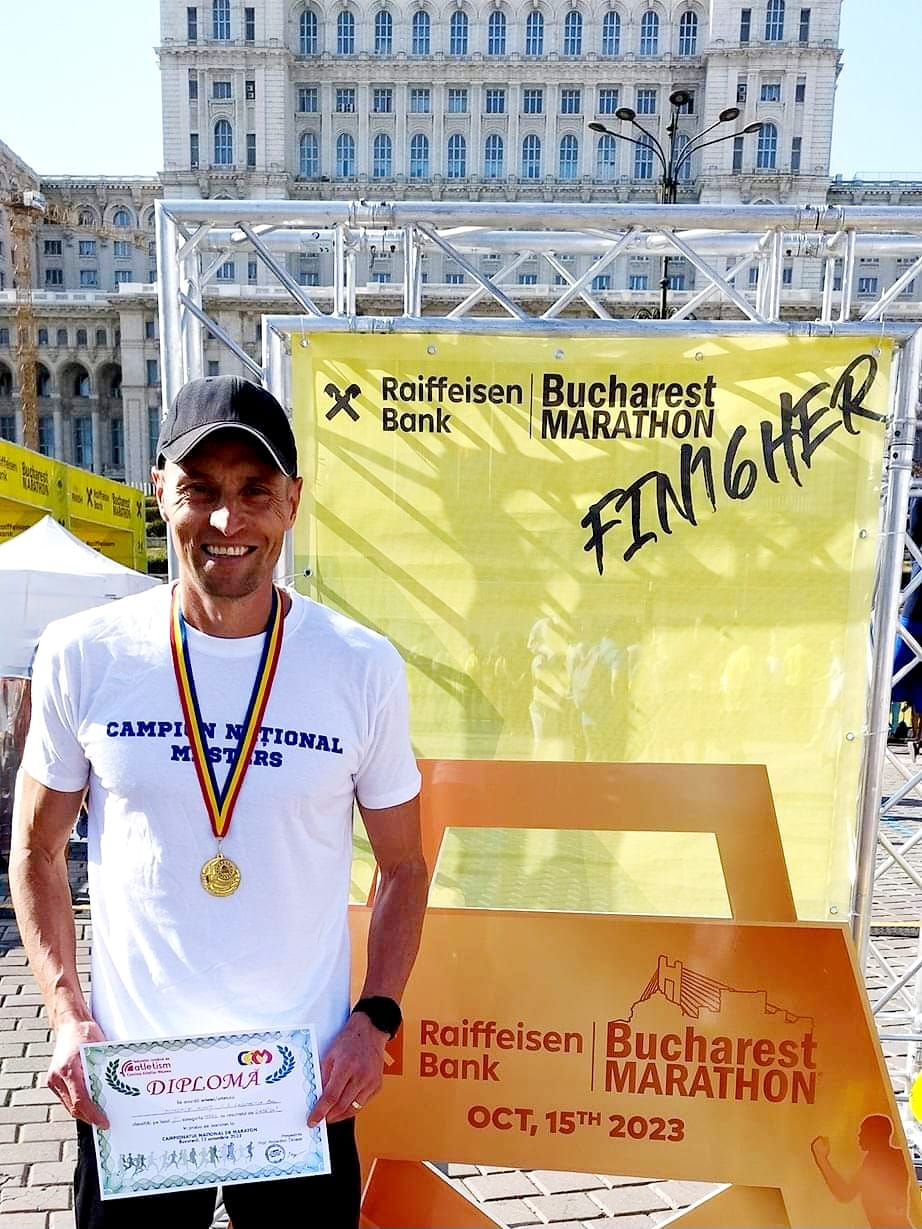 Jandarmul dâmbovițean Ionuț Timofte a devenit campion național la Maratonul Masters care s-a desfășurat duminică, 15 octombrie a.c