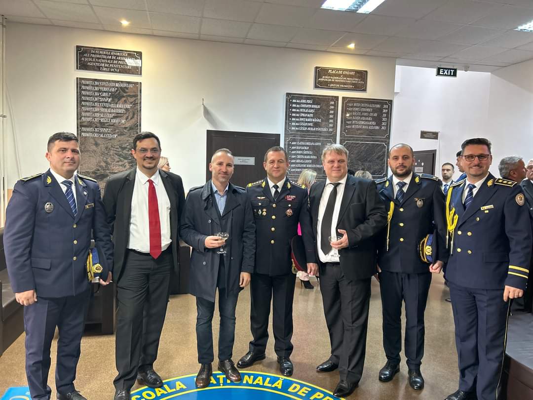 Directorul Penitenciarului Mioveni, Patric Daniel Ghebaru, invitat de onoare la depunerea Jurământului elevilor SNPAP Târgu Ocna