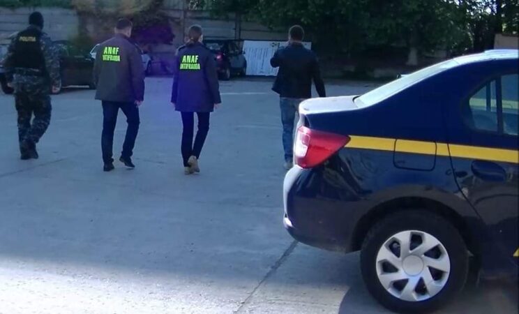 Rețea specializată în fraude economice în domeniul comercializării de bunuri și servicii