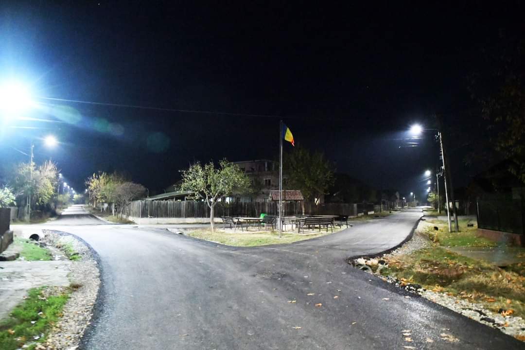 Stradă cu stradă, iluminatul public din Răcari este în plin proces de modernizare