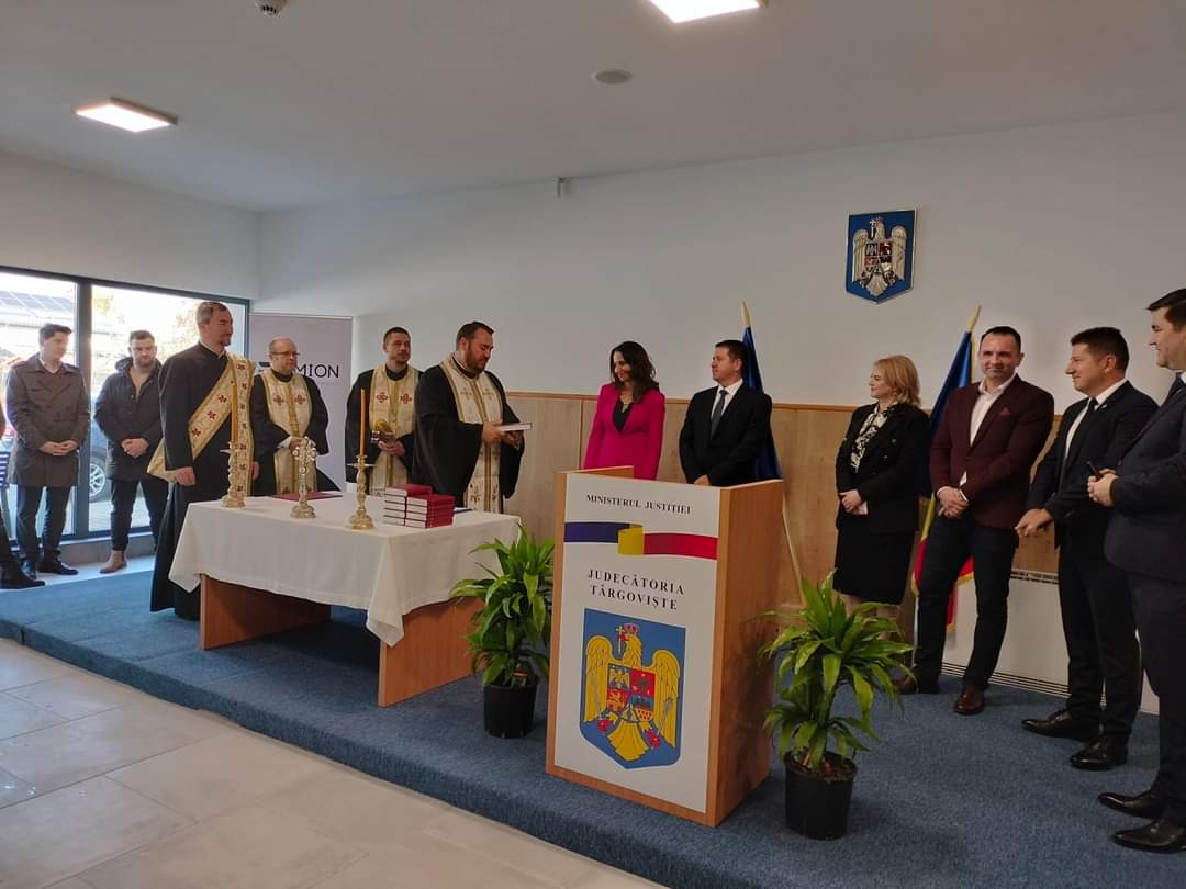  În noul sediu al Judecătoriei Târgoviște se desfășoară activitatea la capacitate maximă, de luni, 20 noiembrie 2023, înfăptuitorii 