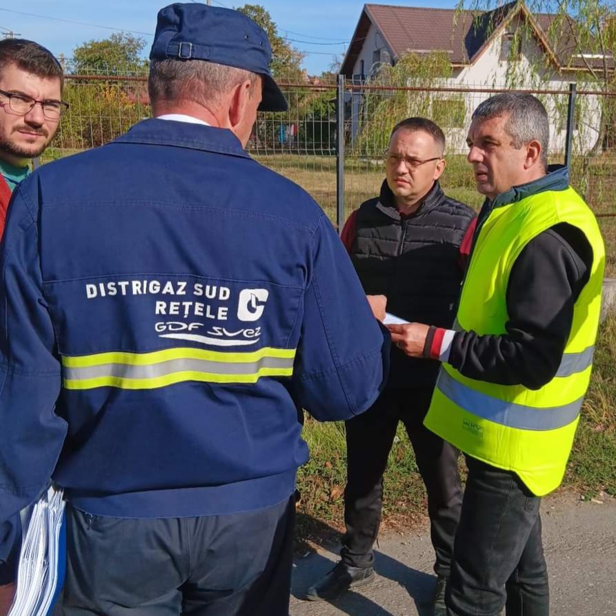 Vremea favorabilă a permis desfășurarea intensă a lucrărilor la rețeaua de gaze din satul Bujoreanca, comuna Cornești, o investiție promisă