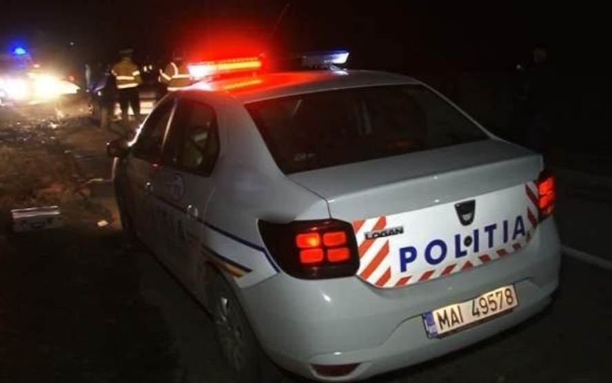 Accident  la Colanu, la data de 22 decembrie a.c., în jurul orei 00:02, polițiștii din cadrul Poliției Municipiului Târgoviște au fost sesizați cu privire la producerea unui accident rutier în localitatea Colanu.
