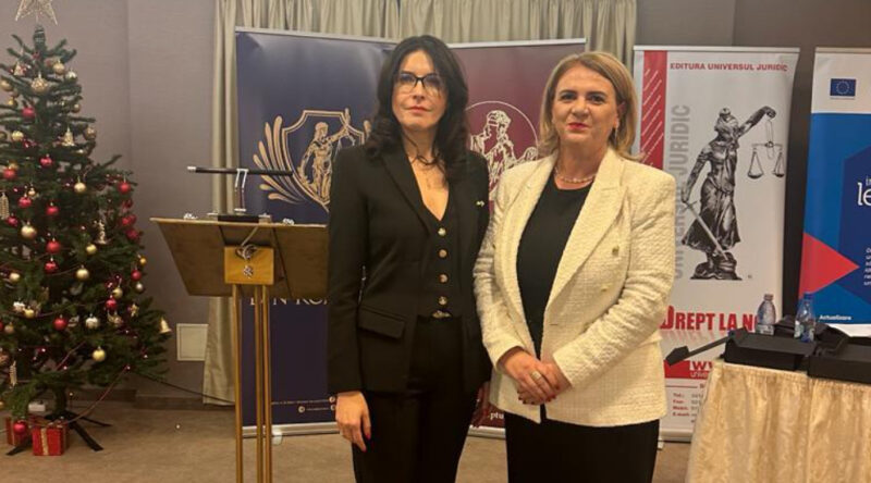Conf. univ. dr. Claudia Gilia și conf. univ. dr. av. Denisa Barbu au onorat invitația la GALA „PREMIILOR ȘTIINȚIFICE ALE UNIUNII JURIȘTILOR DIN ROMÂNIA”