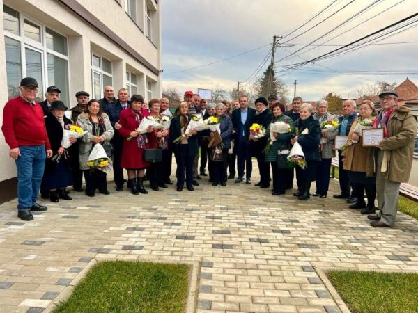 14 familii au fost premiate de Primăria Răzvad, este un eveniment cu tradiție în preajma Crăciunului, inițiat de ani buni de către administrația locală condusă de primarul Emanuel Spătaru.