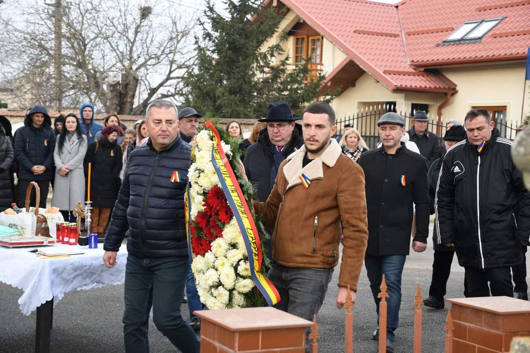 Răcărenii nu-și uită eroii: Comemorarea Eroului martir, sublocotenent Barbu Petre Marian, fost parașutist în Armata Română la Boteni