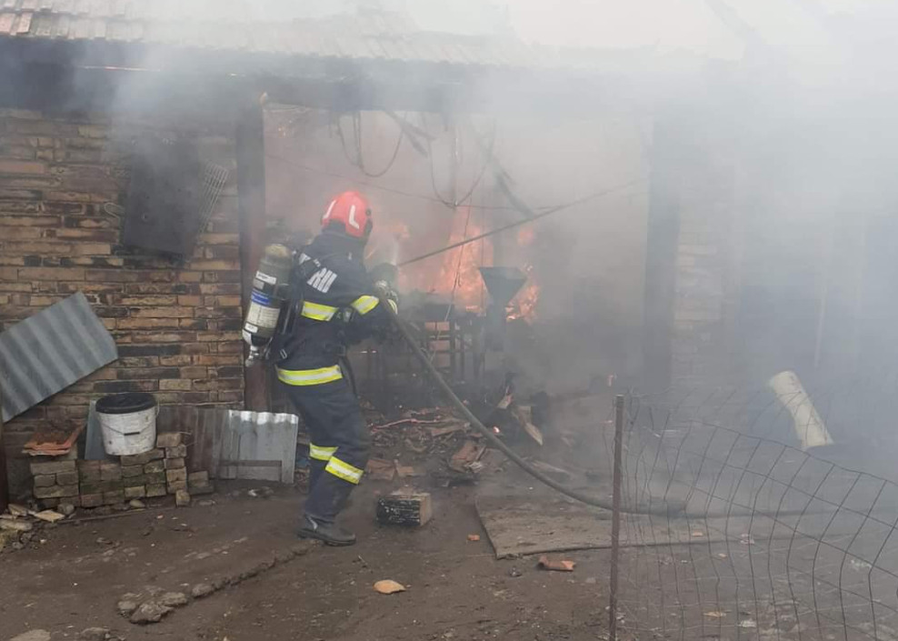 Incendiu la o anexă gospodărească situată în Răzvad, pe strada Principală, Detașamentul de Pompieri Târgoviște