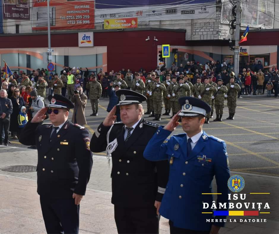 1 Decembrie 2023, pompierii dâmboviţeni au participat în cadrul festivității care a avut loc în centrul municipiului Târgoviște cu ocazia Zilei Naţionale a României.