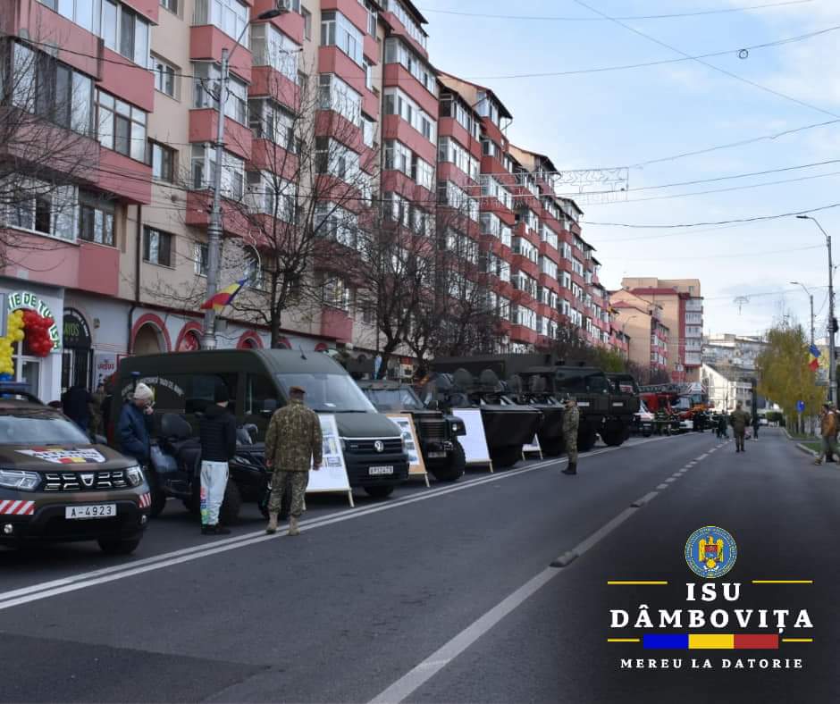1 Decembrie 2023, pompierii dâmboviţeni au participat în cadrul festivității care a avut loc în centrul municipiului Târgoviște cu ocazia Zilei Naţionale a României.