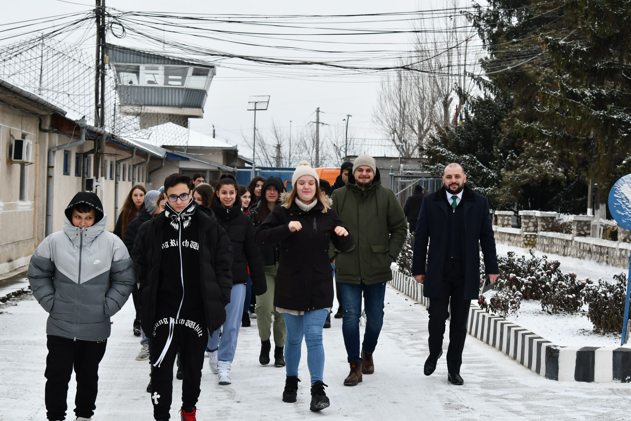Penitenciarul Mioveni își menține angajamentul în prevenirea delincvenței juvenile și în anul 2024