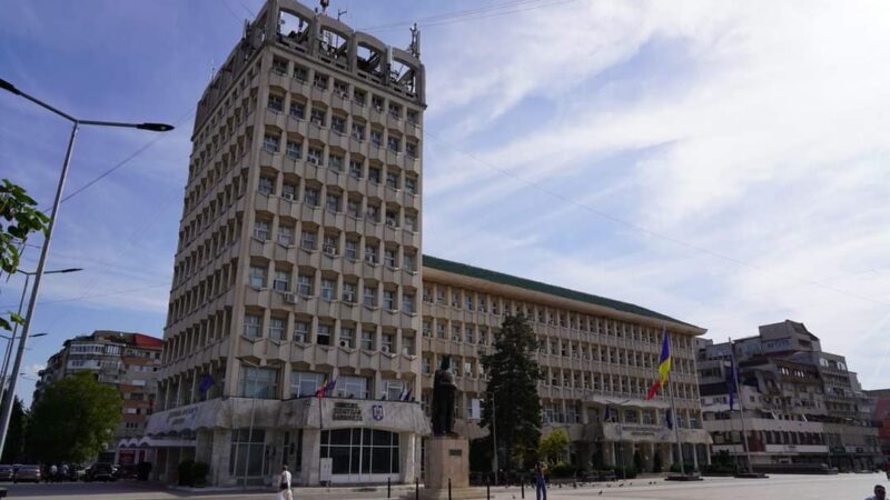 CJ Dâmbovița a lansat licitația pentru reabilitarea și modernizarea clădirii în care funcționează CJ Dâmbovița și Prefectura CJ Dâmbovița a lansat licitația pentru proiectului ce vizează reabilitarea și modernizarea clădirii în care funcționează CJ Dâmbovița