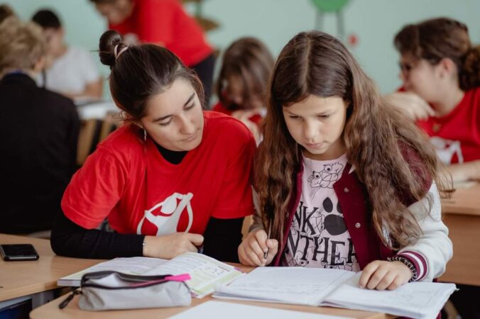 Digitalizarea în școli nu se limitează doar la a avea tablete și laptopuri în clase Ce înseamnă, de fapt, digitalizarea în școli?