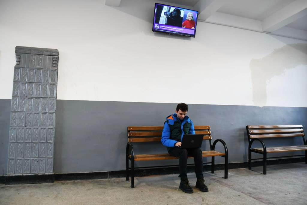 Gara Ghergani a trecut printr-un proces de reabilitare iar administrația locală de la Răcari și-a dat tot interesul ca noul spațiu sa asigure călătorilor condiții decente.