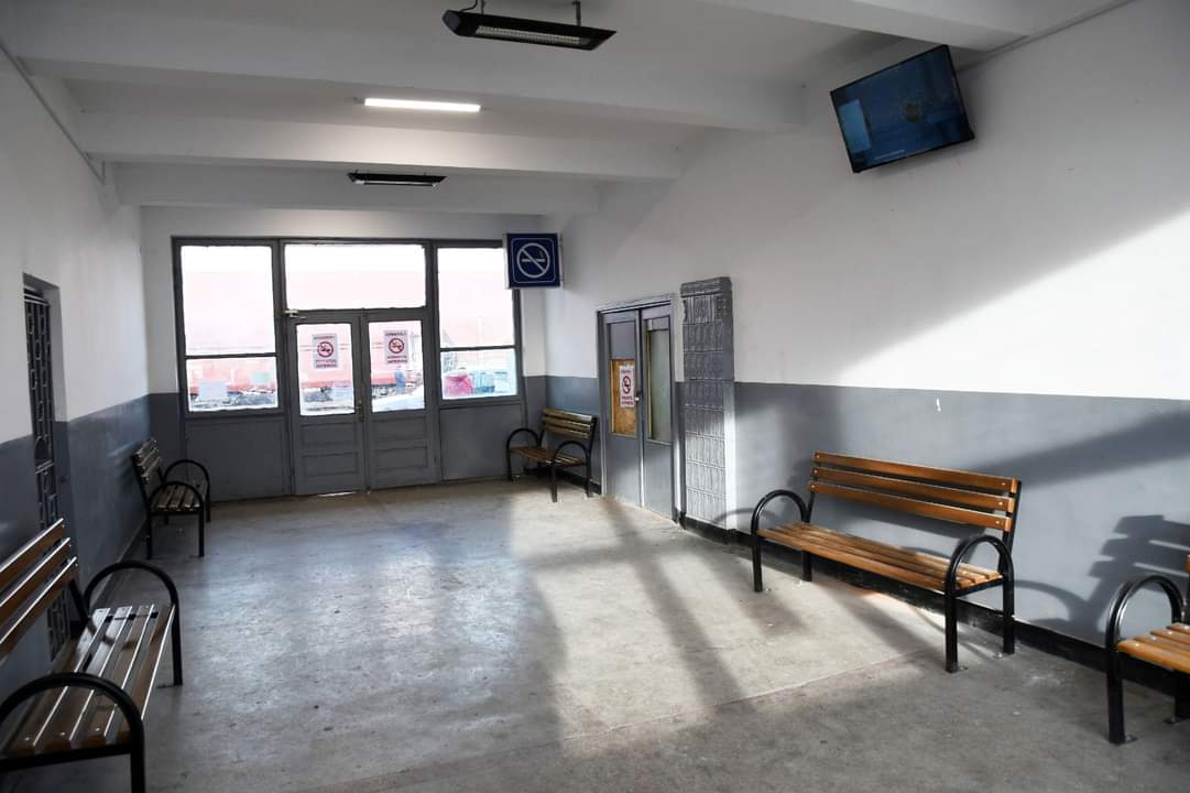 Gara Ghergani a trecut printr-un proces de reabilitare iar administrația locală de la Răcari  și-a dat tot interesul ca noul spațiu  sa asigure călătorilor condiții decente.
