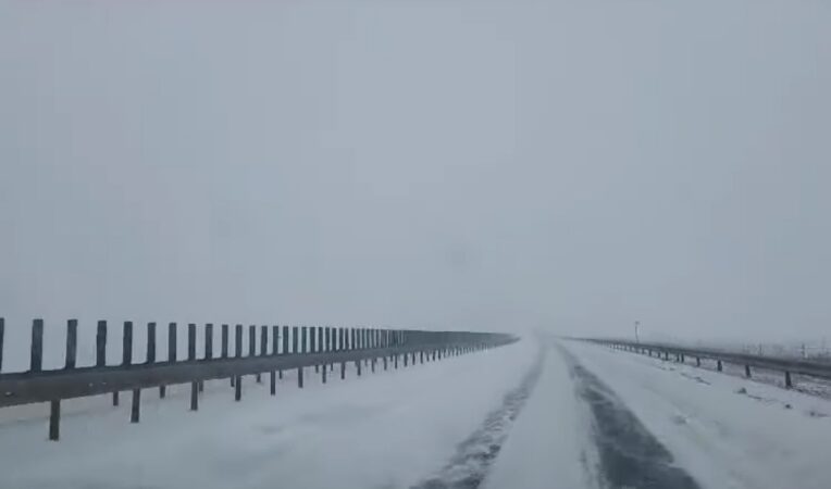 SITUAȚIA TRAFICULUI în toată țara SITUAȚIA TRAFICULUI în toată țara, Centrul INFOTRAFIC din Inspectoratul General al Poliției Române informează că sunt semnalate precipitații