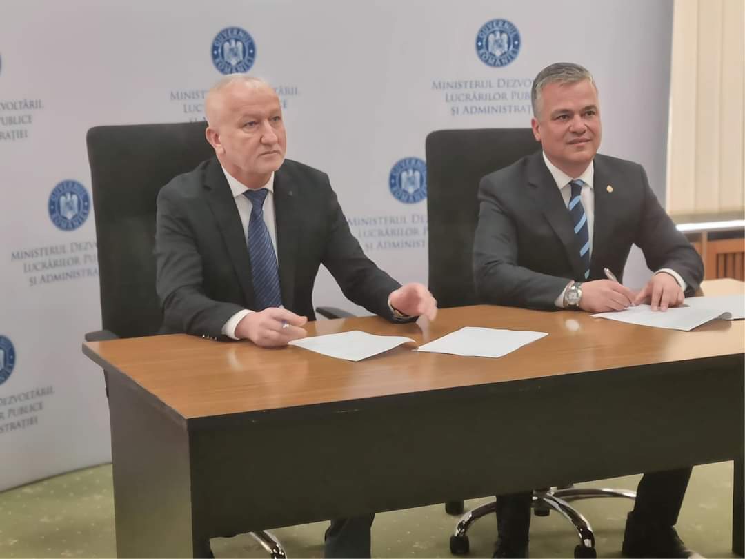 Administrația locală de la Sălcioara a semnat contractul de finanțare pentru proiectul „Rețele de canalizare, staţii de pompare
