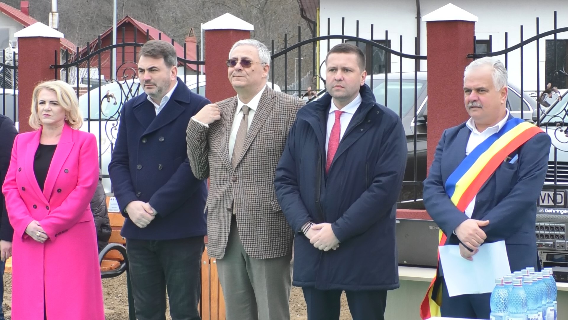 S-a inaugurat Școala Gimnazială Drăgăeşti-Pământeni din comuna dâmbovițeană Măneşti. VIDEO