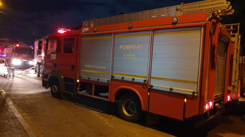 Casă mistuită de flăcări, un bărbat  a fost găsit decedat. 