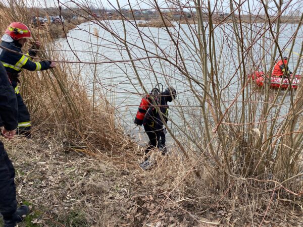 Comuna Vișina este zguduită de o noua tragedie Comuna Vișina este zguduită de o noua tragedie în jurul orei 09:00, pompierii au fost solicitați să intervină pe raza localității Visina, în cazul unei persoane înecate.