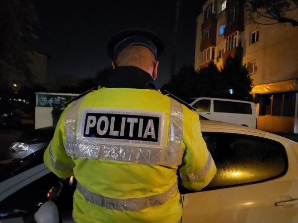 Polițiștii dâmbovițeni continuă misiunile pentru siguranța comunității Polițiștii din cadrul Inspectoratului de Poliție Județean Dâmbovița au desfășurat 5 acțiuni în sistem integrat, alături de celelalte