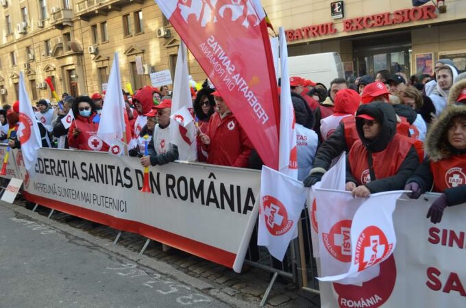 Presiunea continuă: Membrii SANITAS pichetează Ministerul Sănătății în căutarea soluțiilor legislative Membrii Consiliului Național al Federației SANITAS au pichetat ieri, Ministerul Sănătății, acțiune programată în calendarul de proteste pentru susținerea revendicărilor membrilor de sindicat SANITAS!